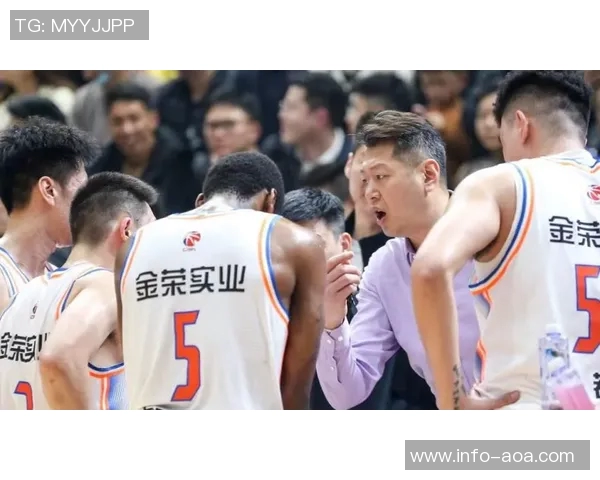 普尔期待费尔斯在新赛季展现潜力成长需要时间的积累与沉淀