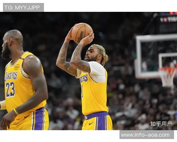 湖人客场挑战76人胜率接近势均力敌激战在即