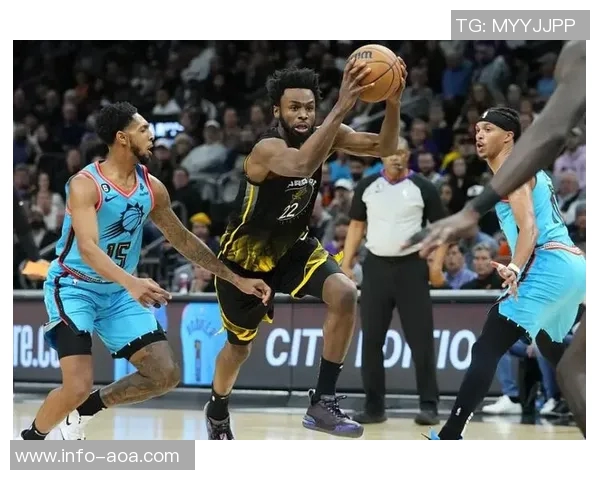 克尼佩尔上半场表现抢眼5投3中贡献6分4篮板3助攻助力球队