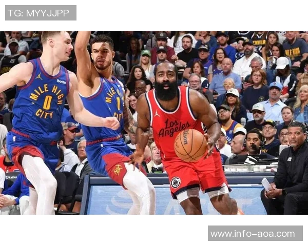 哈登加盟骑士后队友实力提升争冠之路更为顺畅